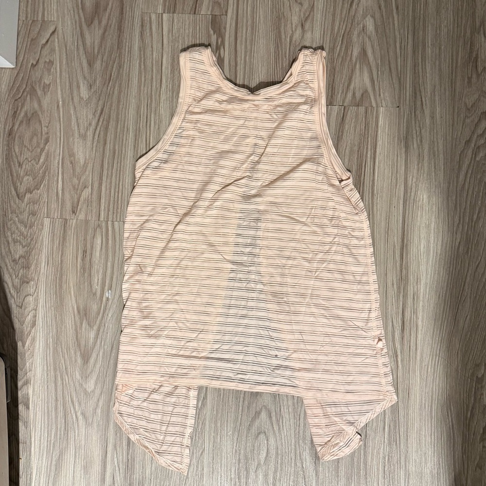 Lululemon pink tank top